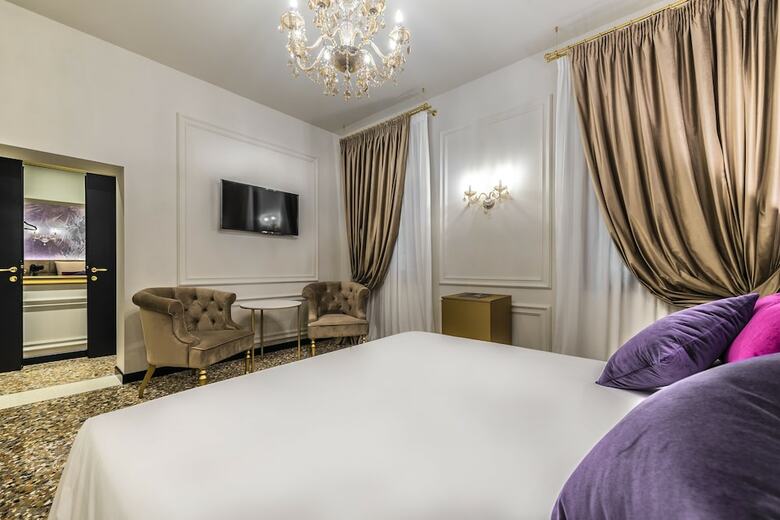 Bed & Breakfast San Maurizio Luxury Suites