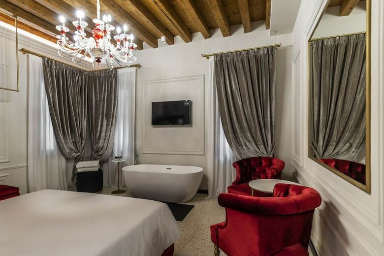 Bed & Breakfast San Maurizio Luxury Suites
