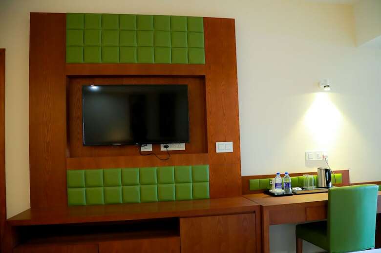 Hotel Le Adams Kochi Infopark