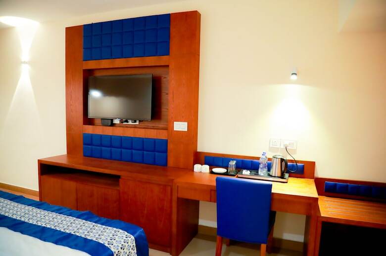 Hotel Le Adams Kochi Infopark