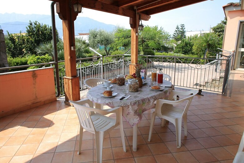 Bed & Breakfast Villa Rosa Pompei Studios
