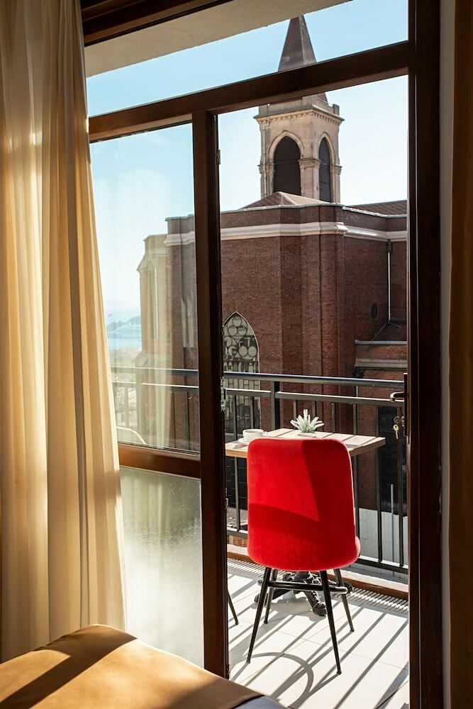 West Palace Hotel