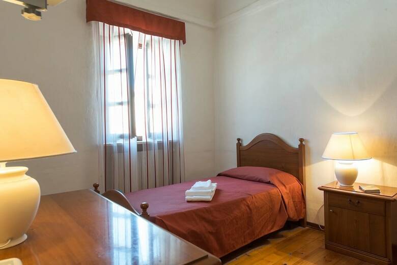 Posada Casa Regina Montis Regalis