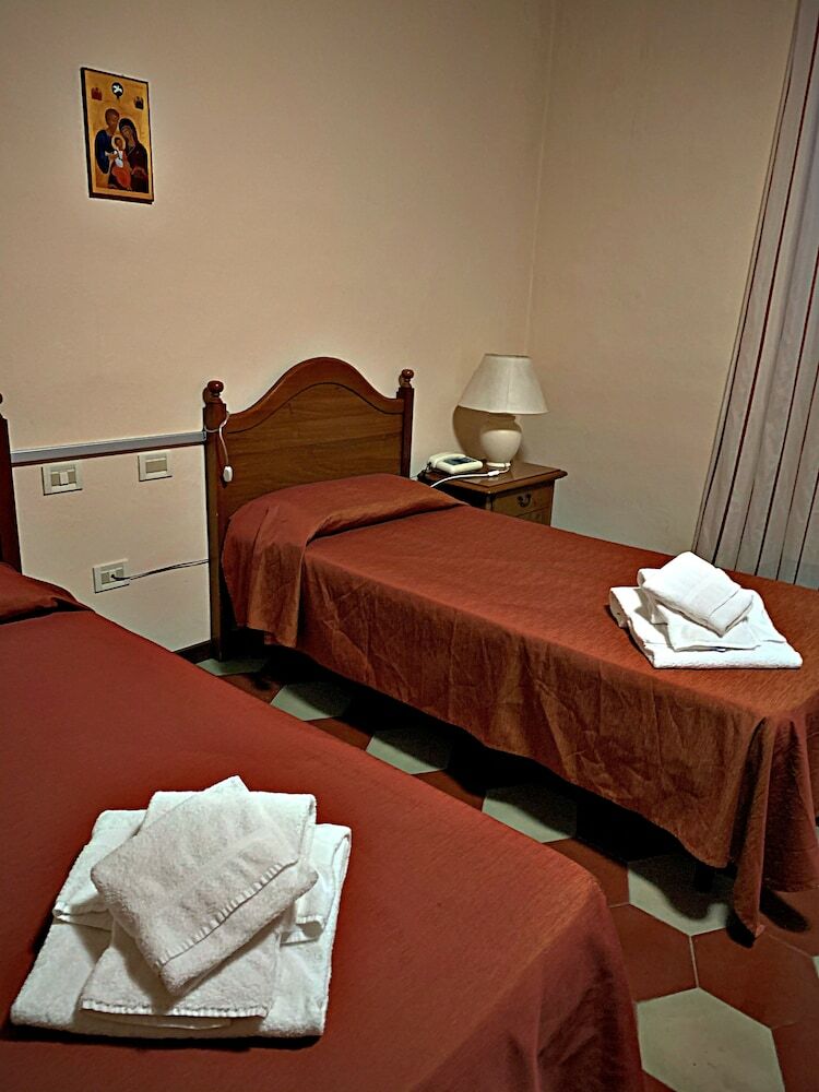 Posada Casa Regina Montis Regalis
