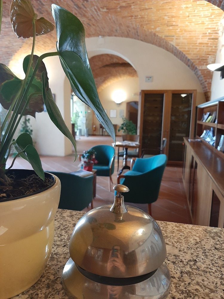 Posada Casa Regina Montis Regalis