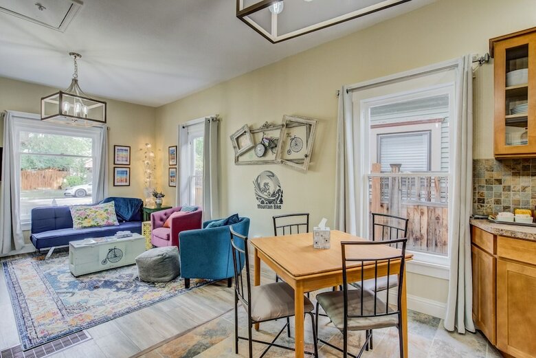 1br Modern & Chic Bring Your Bikes And Dog!