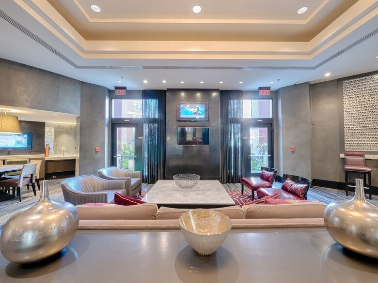 Apartamentos National At Thomas Circle