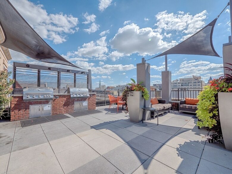 Apartamentos National At Thomas Circle