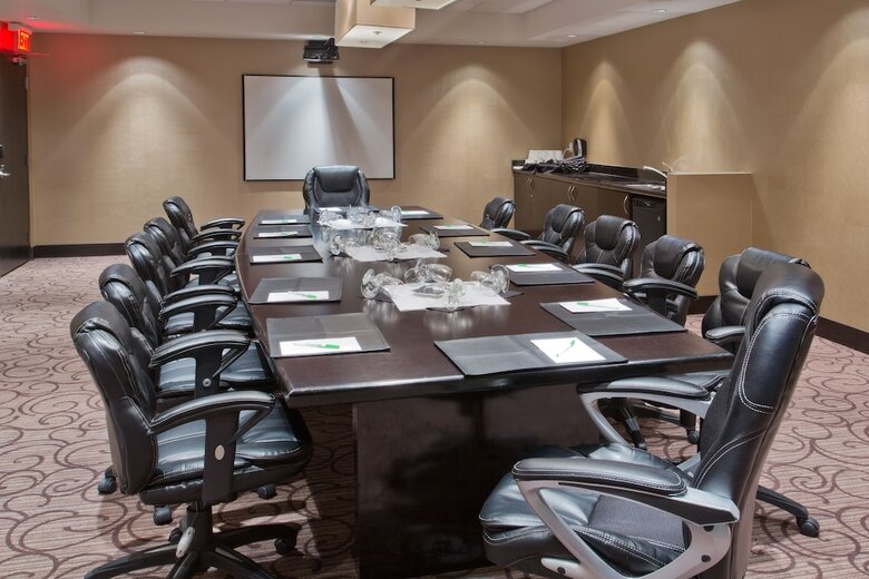 Holiday Inn Hotel & Suites Red Deer South