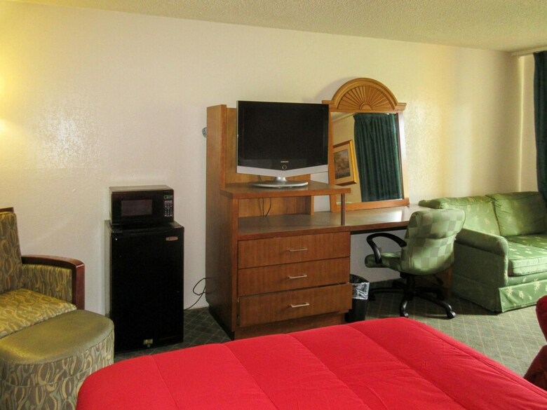 Motel Rodeway Inn & Suites
