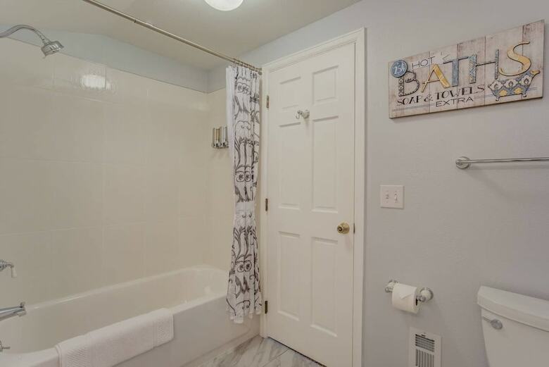 3br Downtownolympic Training Centerfire Pit