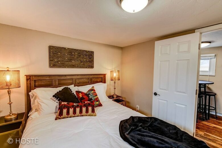 Manitou Springs Downtown Escape