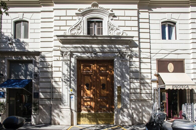 Ludovisi Apartment Splendor