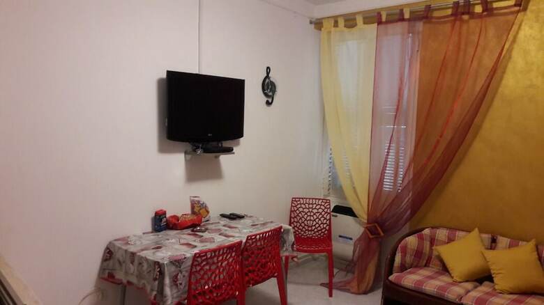 Apartamento Spazioso Monolocale Comodo Al Centro