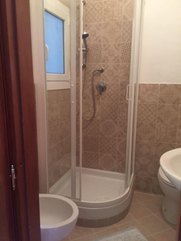 Apartamento Spazioso Monolocale Comodo Al Centro