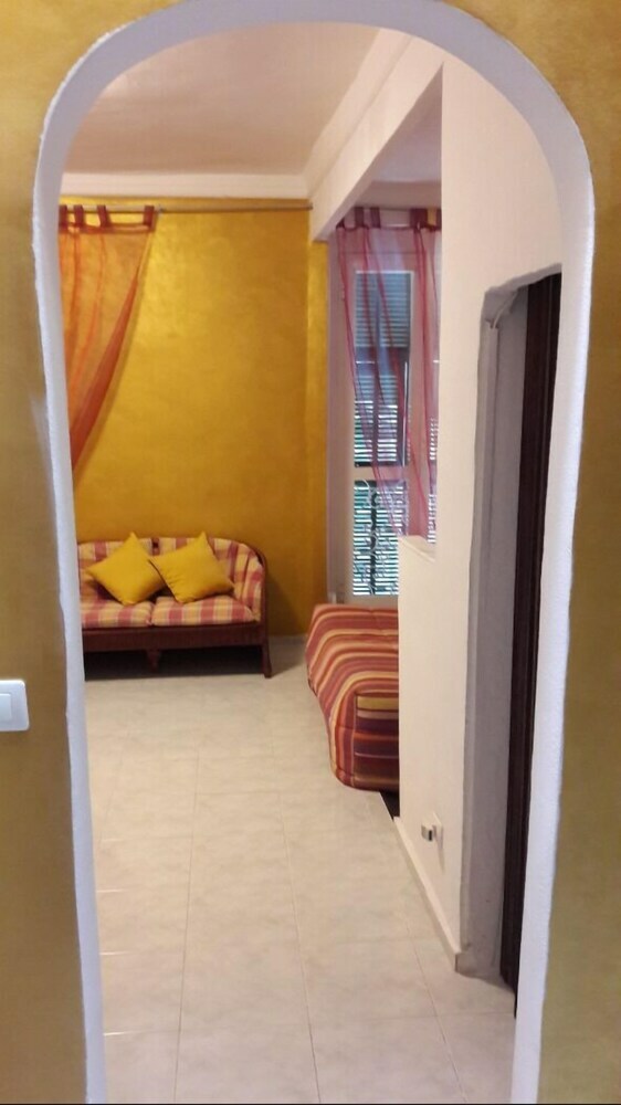 Apartamento Spazioso Monolocale Comodo Al Centro