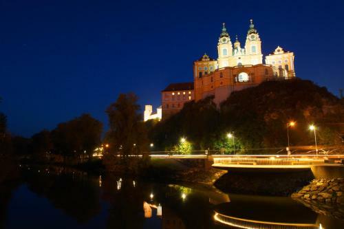 Aparthotel Golden Star - Premium Apartments