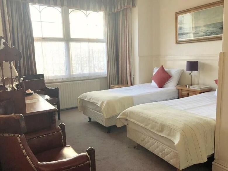 Hotel Windsor Cedar Tree Guest House