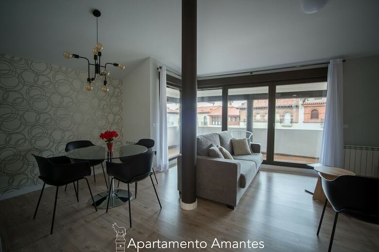 Apartamentos Plaza Del Torico