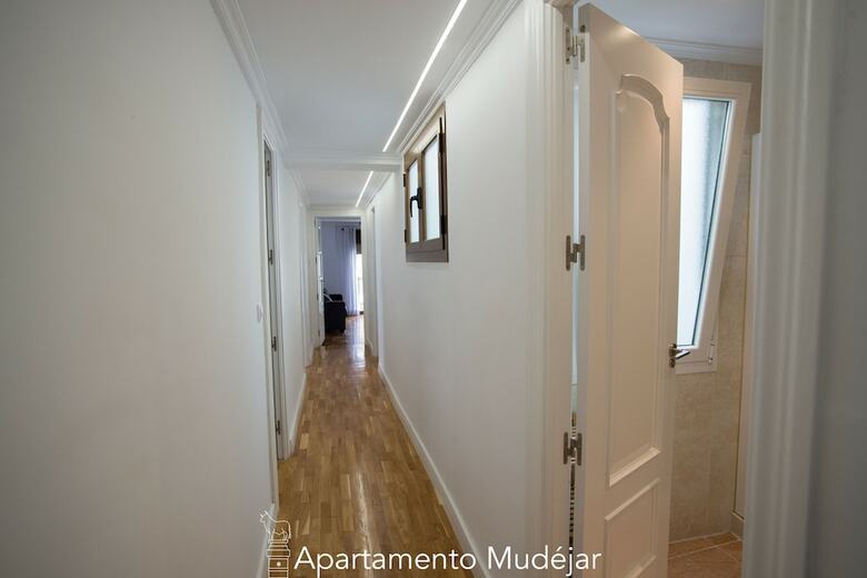 Apartamentos Plaza Del Torico