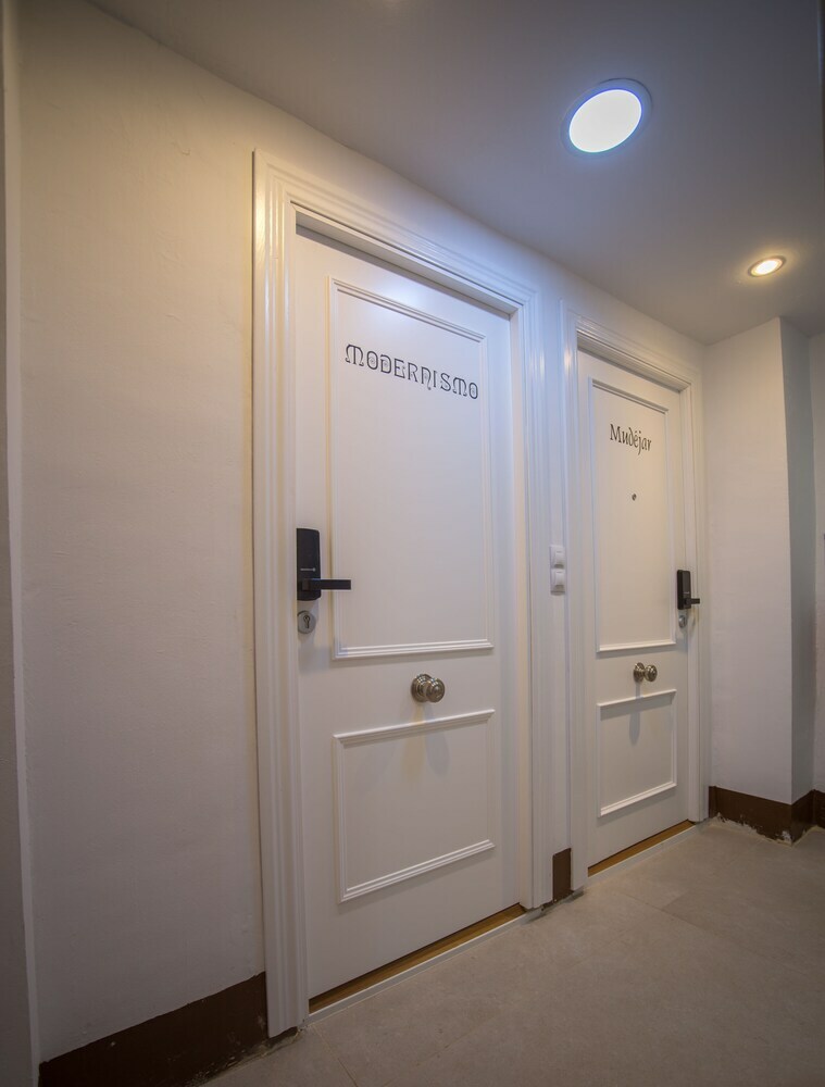 Apartamentos Plaza Del Torico