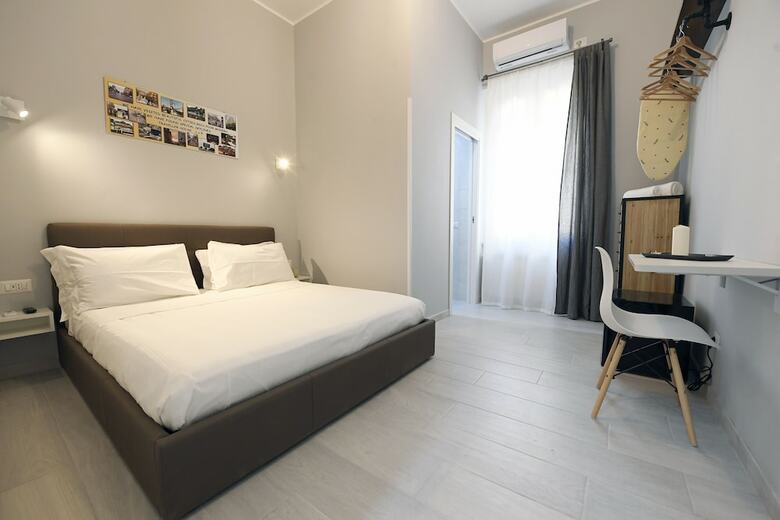 Hotel Traveller House