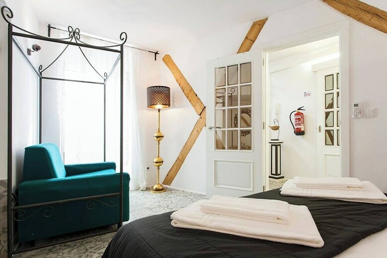 Alfama 35 Apartment Rentexperience