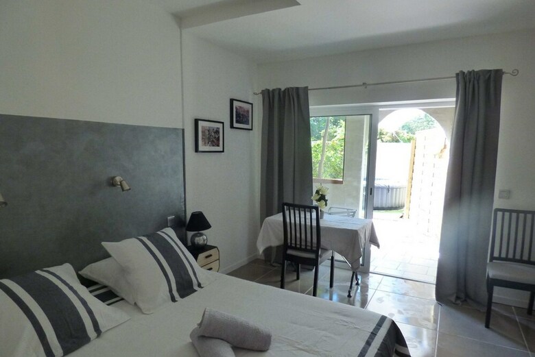 Hotel Mas Maurane Chambre D'h�tes