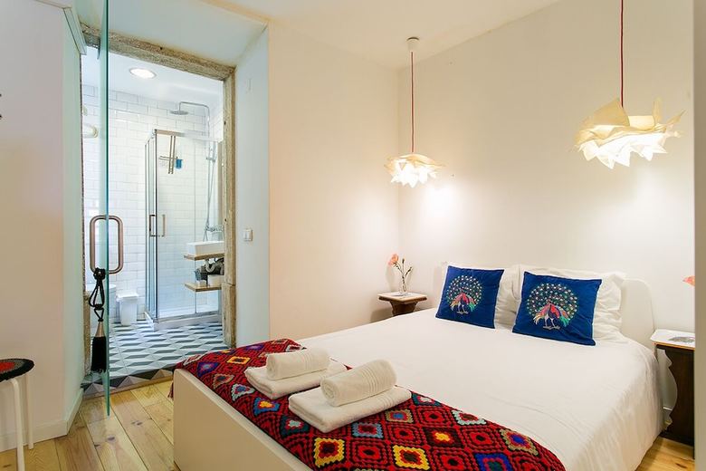 Bica Elevator Apartment Rentexperience