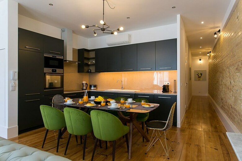 Modern Deluxe Apartment Rentexperience