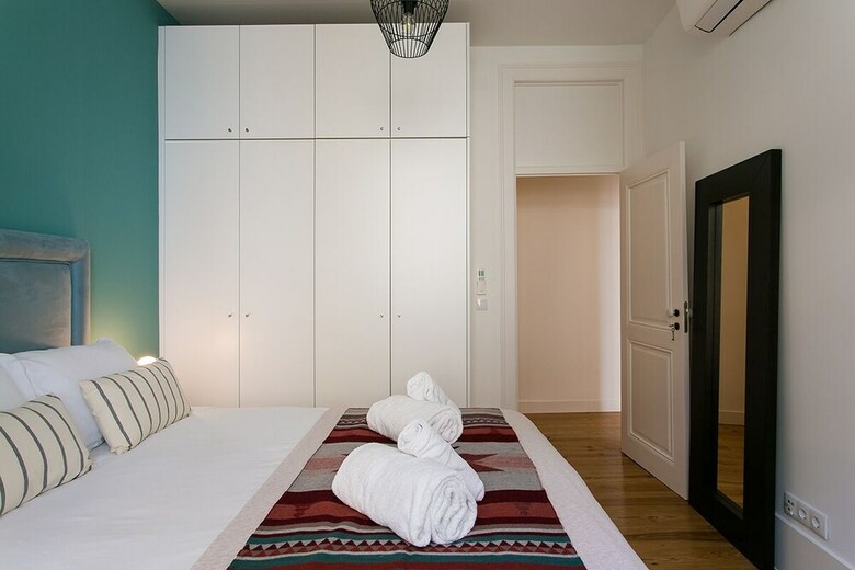 Modern Deluxe Apartment Rentexperience