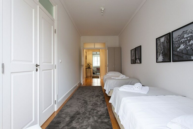 Downtown Blue VII Apartment Rentexperience