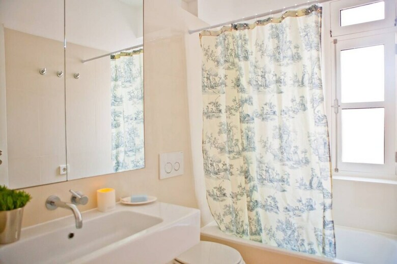 Modern Bairro Alto Apartment Rentexperience