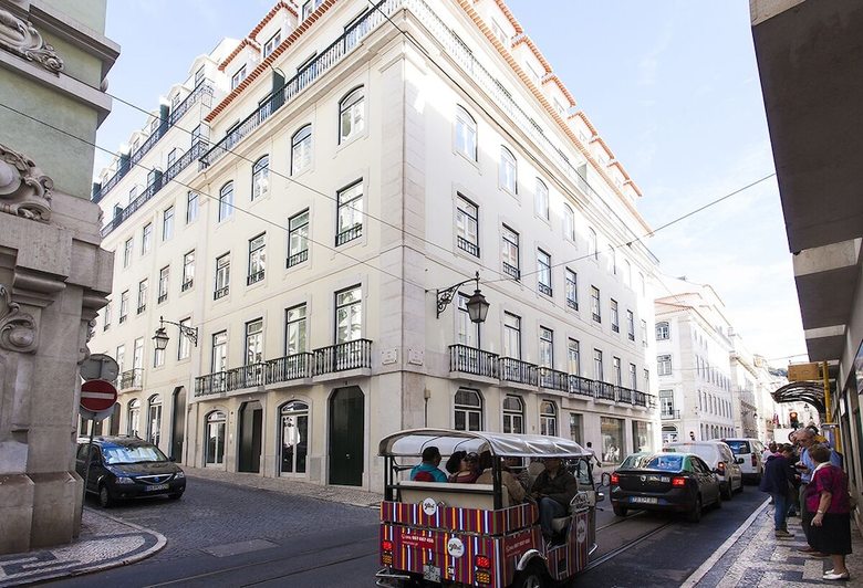 Downtown Duplex Terrace Apartment Rentexperience