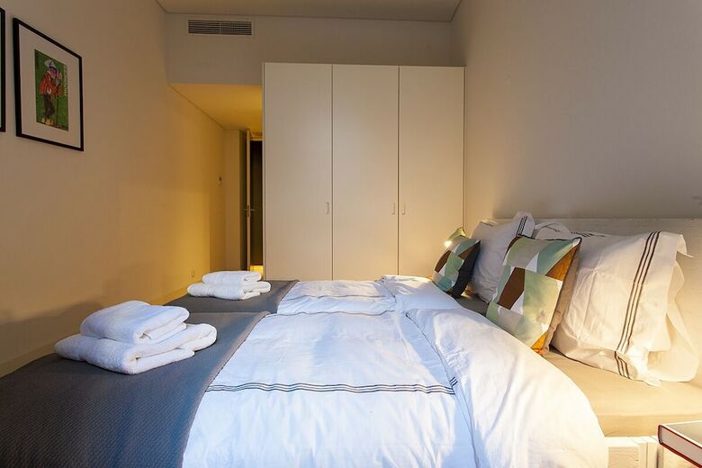 Downtown Design Deluxe Apartment Rentexperience