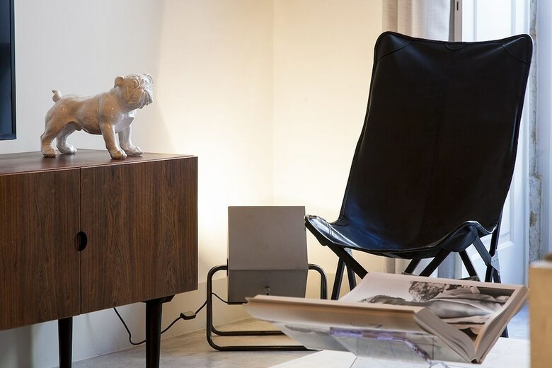Downtown Design Deluxe Apartment Rentexperience