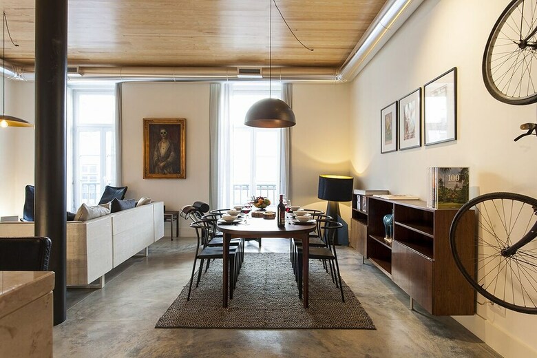 Downtown Design Deluxe Apartment Rentexperience