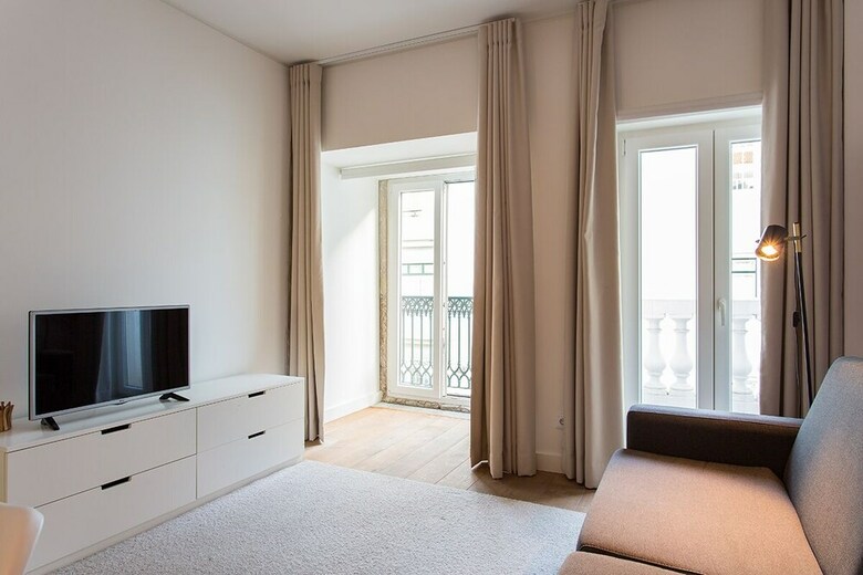 Elegant Liberdade Apartment Rentexperience