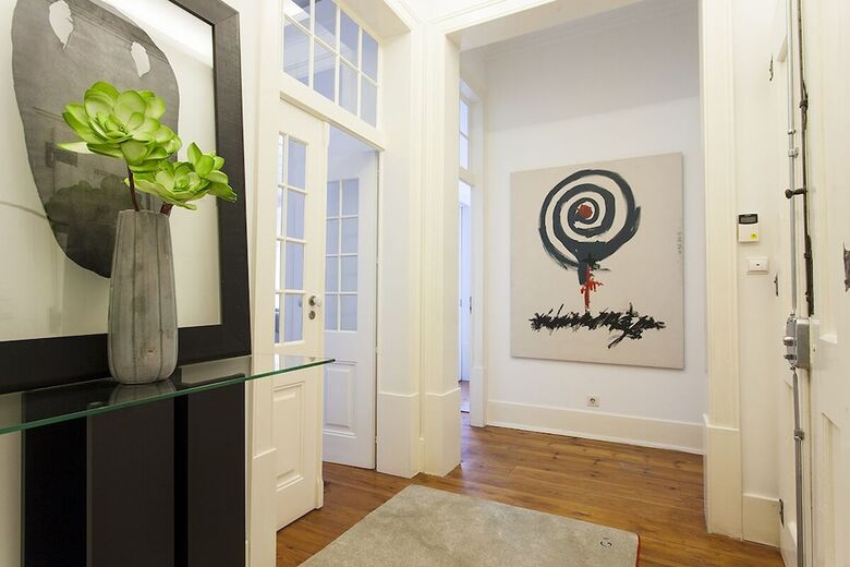 Elegant Chiado Apartment Rentexperience