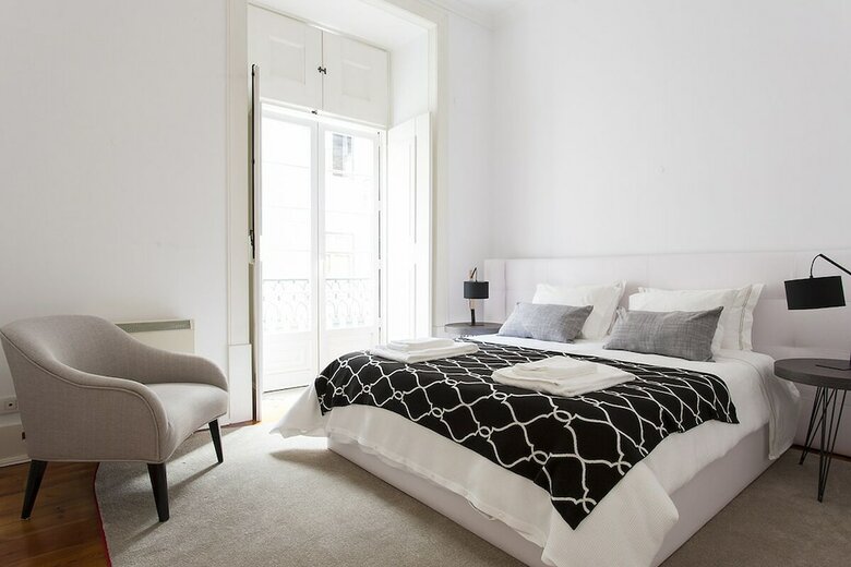 Elegant Chiado Apartment Rentexperience