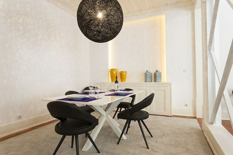 Elegant Chiado Apartment Rentexperience