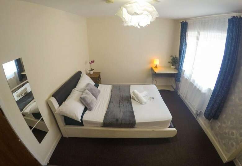 Hotel Donnington Bridge Road Rooms