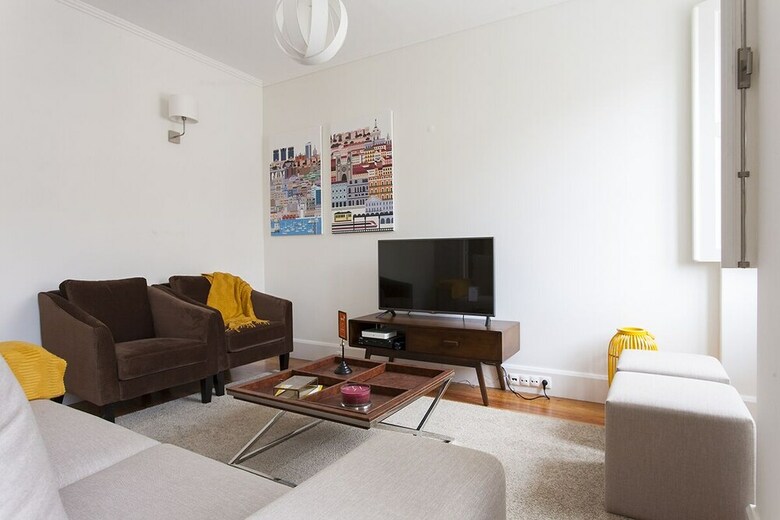 Downtown Blue IV Apartment Rentexperience