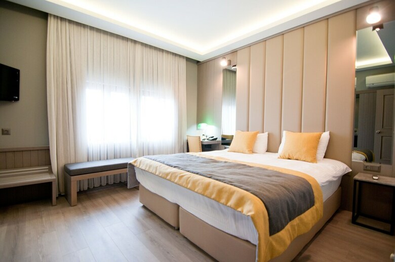 Seraglio Hotel & Suites