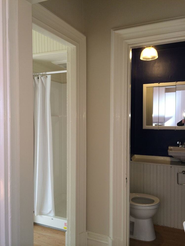 Boutique Apartments By The Upton Collection