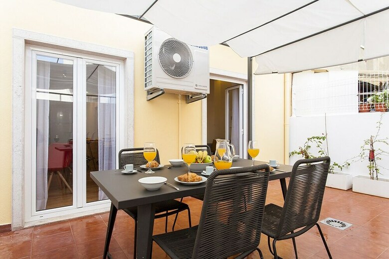 Gra�a Deluxe Terrace Apartment Rentexperience