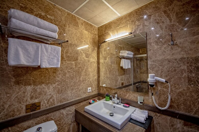 Hotel Wineport Lodge Agva