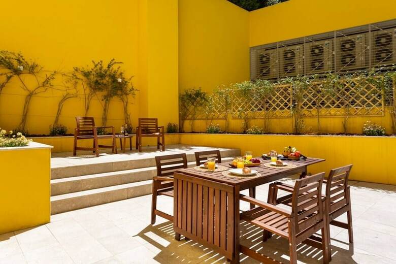 Modern Terrace Apartment Rentexperience