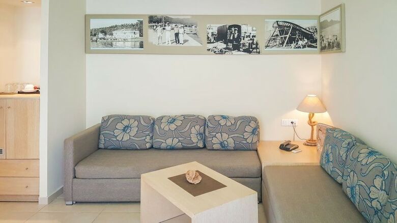 Alea Hotel & Suites
