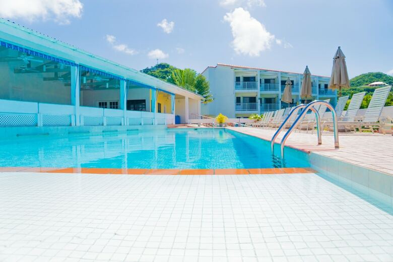 Hotel Allamanda Beach Resort